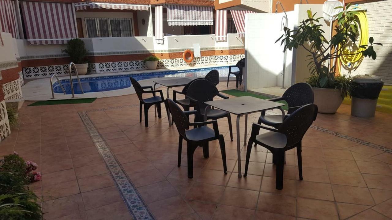 Las Plumas Beach Torremolinos Bagian luar foto